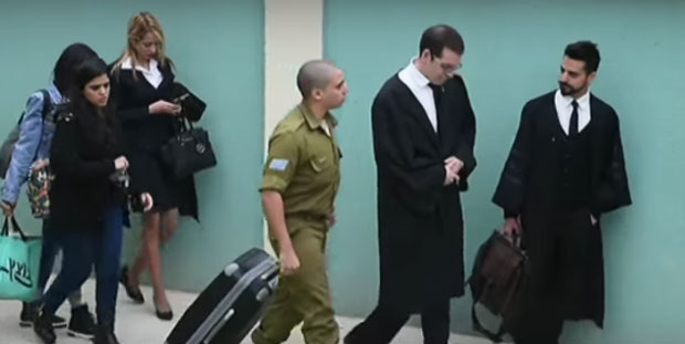Палестинци осудили благу казну израелском војнику (ВИДЕО)