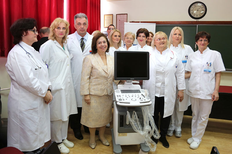 Нови Сад: Канађани даровали мале пацијенте