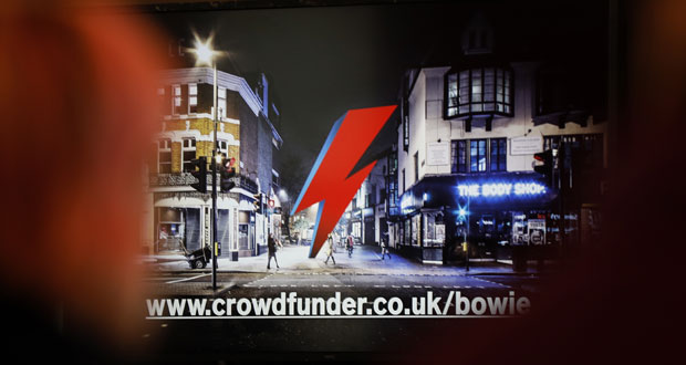 Боувију муња на метро станици Брикстон