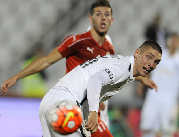 ХАМБУРГ ПОСЛАО ПОНУДУ: Партизан добија 4,5 милиона евра за Миленковића!