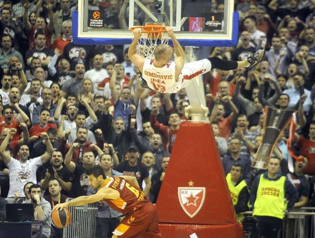 ЗВЕЗДИН ТУРСКИ МАРШ КА ТОП 8: Црвено-бели прегазили Галатасарај за Марка Ивковића