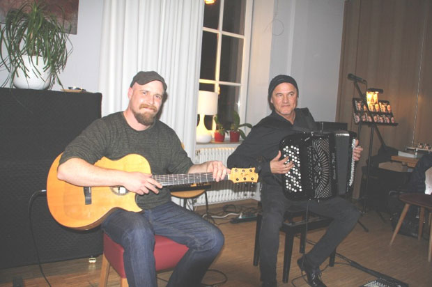 Музичка прича са насловне стране