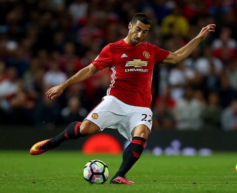 Јунајтед ослабљен, Мктаријан прескаче финале Лига купа