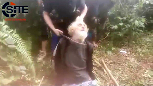 УБИЛИ ТАОЦА: Абу Сајаф одрубио главу немачком држављанину на Филипинима