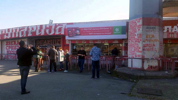 ФОТО: Нема гужве за карте за дерби