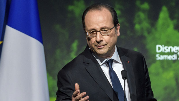 Снајпериста случајно пуцао на митингу председника Оланда, двоје рањено (ВИДЕО)