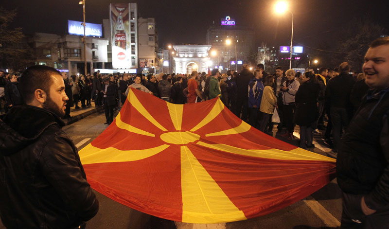 Инцидент на протесту у Скопљу, повређена два новинара