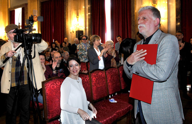 Признање рокенрол прегаоцу