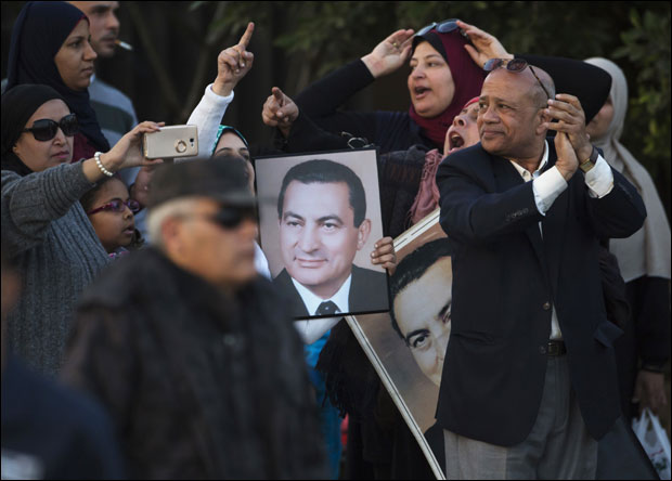 Мубарак проглашен невиним за убиства демонстраната 2011.
