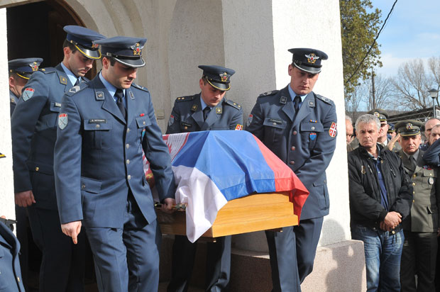 САХРАЊЕН МИРОСЛАВ ПЕРИШИЋ: Путпоковнику орден Светог Симеона