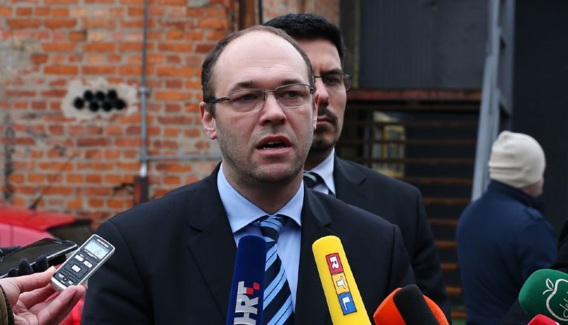 Штир: Нема арбитраже са Словенијом, Јункер да се не меша