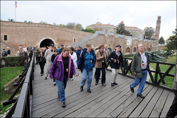 Гости оценили Србију: Петица за осмех, кец за ђубре