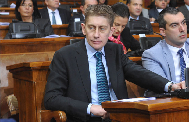 ШПИЈУНКА: Донација деци