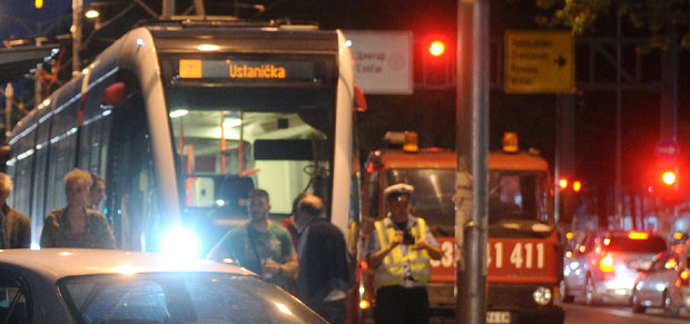 НЕСРЕЋА У БУЛЕВАРУ: Трамвајски саобраћај у прекиду