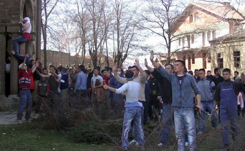 Протерали 250.000 Срба, а сад траже ратну одштету!