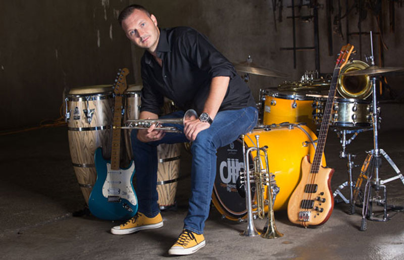 Концерт Дејана Петровића у част Уснији Реџеповој 