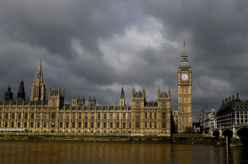 Доњи дом парламента одбио да прошири овлашћења посланика