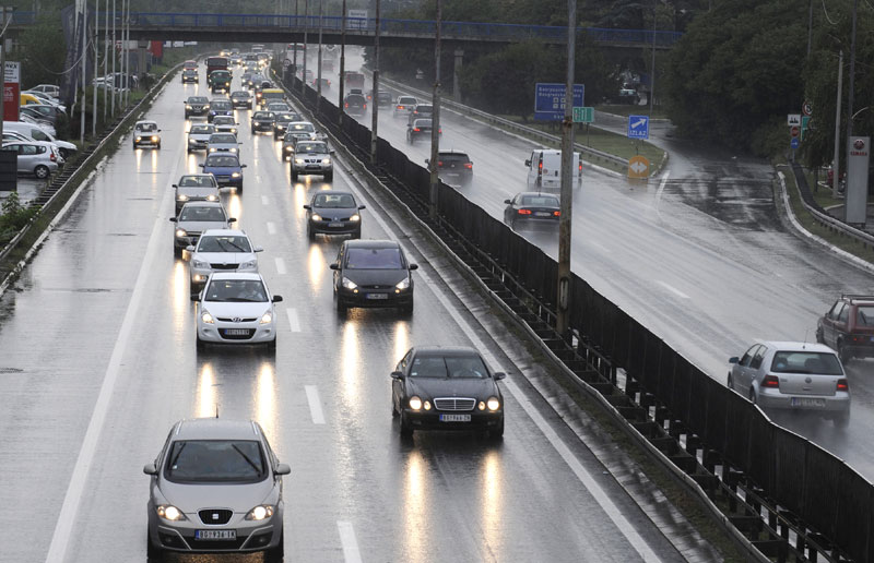 АМСС: Путеви проходни, поподне погоршање времена