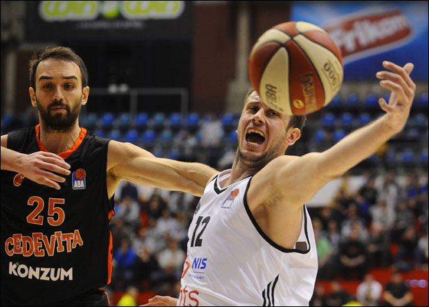 Последње коло АБА лиге одлучиваће о поретку тимова од другог до четвртог места: Партизан тешко до броја 2