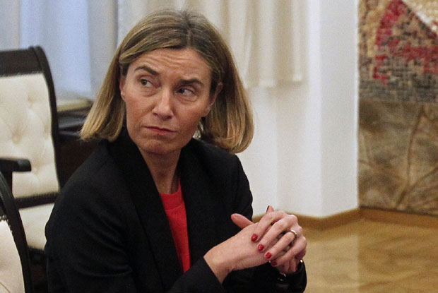 Могерини: Македонски политичари да се не играју ватром