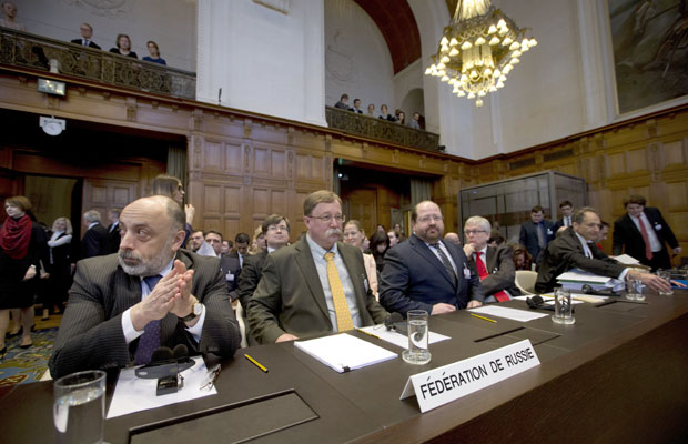 Руси очекују маратон у Хагу