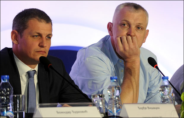 ПАСПАЉ ОГОРЧЕН ЗБОГ ИЗМЕНЕ СТАТУТА: Сада може и конобар!