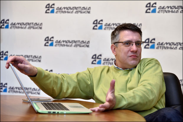 Поповић: Спречићу продају фирми