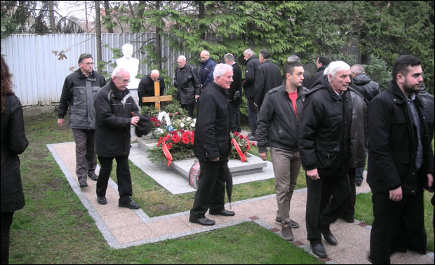 Вулин и Шешељ на помену Милошевићу