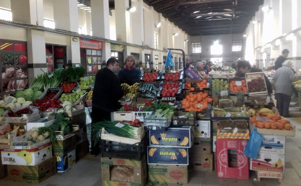 Пијачне тезге само за - гледање