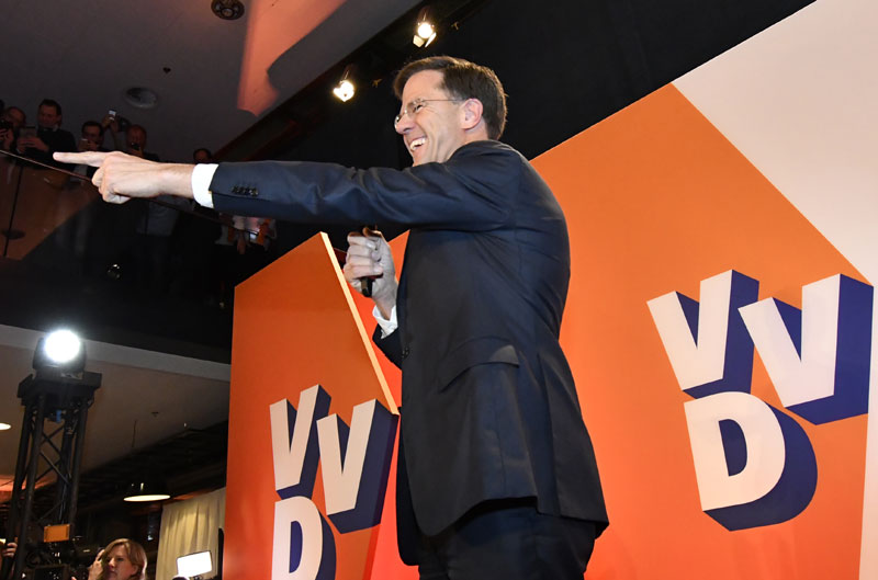 ПОБЕДА ЛИБЕРАЛА У ХОЛАНДИЈИ РАЗГАЛИЛА ЕУ: Брисел отворио шампањац
