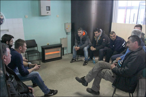 Наставили штрајк глађу