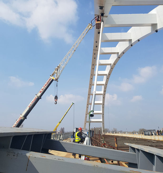 ЖЕЖЕЉЕВ МОСТ: Преко Дунава у новембру