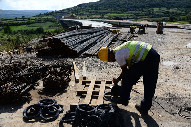Грцима још 6 месеци за обилазницу