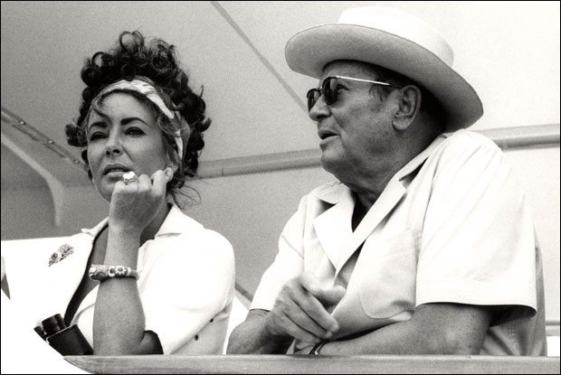 А од Тита - лутка за Лиз Тејлор
