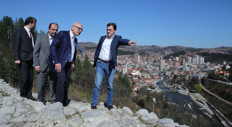 Оживети Стари град