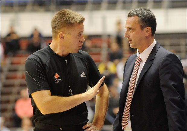 ЗВЕЗДА ПРОТИВ ОЛИМПИЈАКОСА РУШИ ЈОШ ЈЕДНУ ЛОШУ ТРАДИЦИЈУ: Без среће са АБА судијама у Евролиги