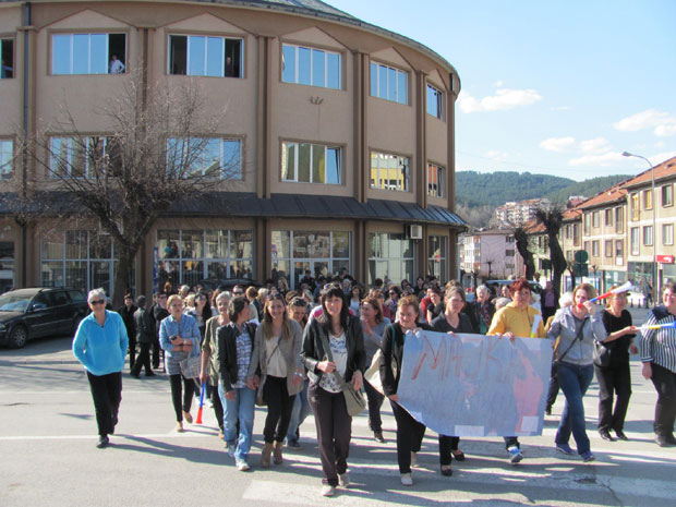 Црна Гора: Због подршке мајкама блокирали саобраћај