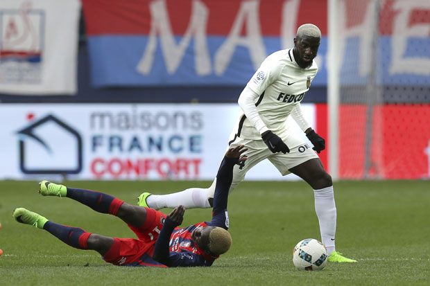 Челси појачава везни ред, стиже Бакајоко