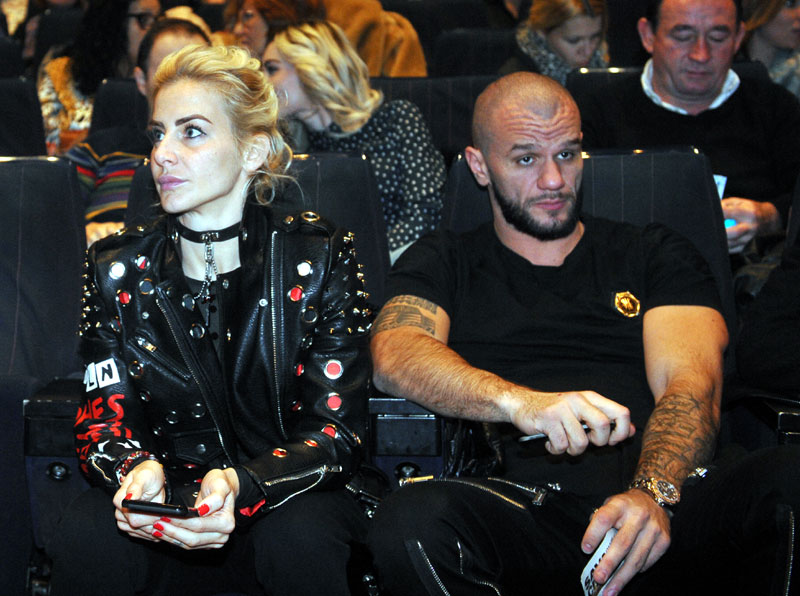 Симон уместо затвора иде из Србије