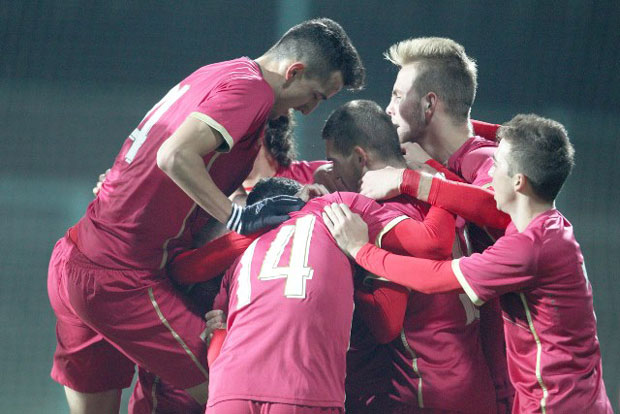 Омладинска репрезентација Србије преко панцера до ЕП 