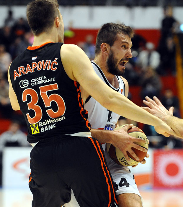 ВРАТИЋЕМО СЕ У ЗАГРЕБ: Играчи Партизана пуни оптимизма пред меч са Цедевитом