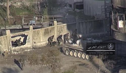 Сиријска војска се приближава упоришту џихадиста