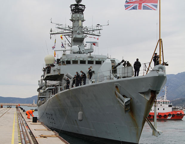 Упловио краљевски брод