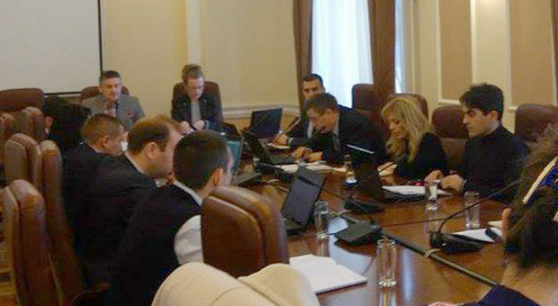 Мало им Нишава