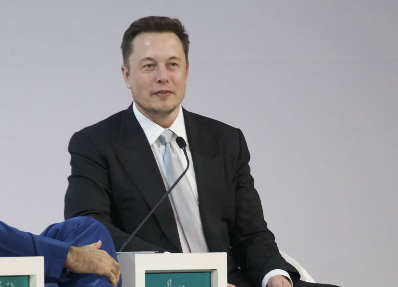 КОРАК КА БЕСМРТНОСТИ: Милијардер пребацује људске мисли на компјутер