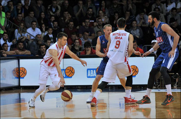 ИГРАЋЕ СЕ МАЈСТОРИЦА: Звезда бледа у Подгорици