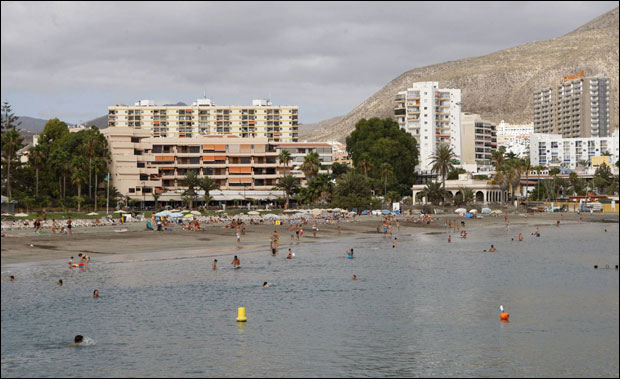 Тенерифе: Талас их однео са обале