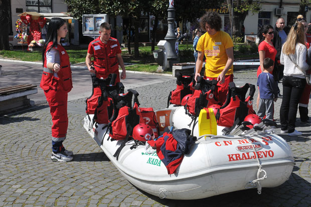 АКЦИЈА КРАЉЕВАЧКОГ ЦРВЕНОГ КРСТА: Превентива главу чува