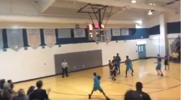 ИНСПИРАЦИЈА ЗА СВЕ: Дечак без обе руке постигао кош за победу!