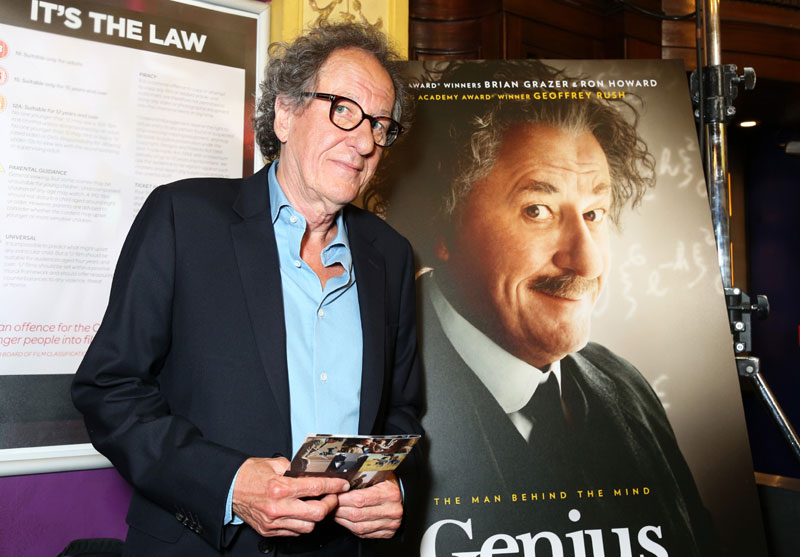 Новости у Лондону на премијери серије о Ајнштајну